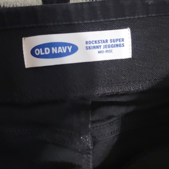 Old Navy Rockstar jeans - Picture 2 of 3